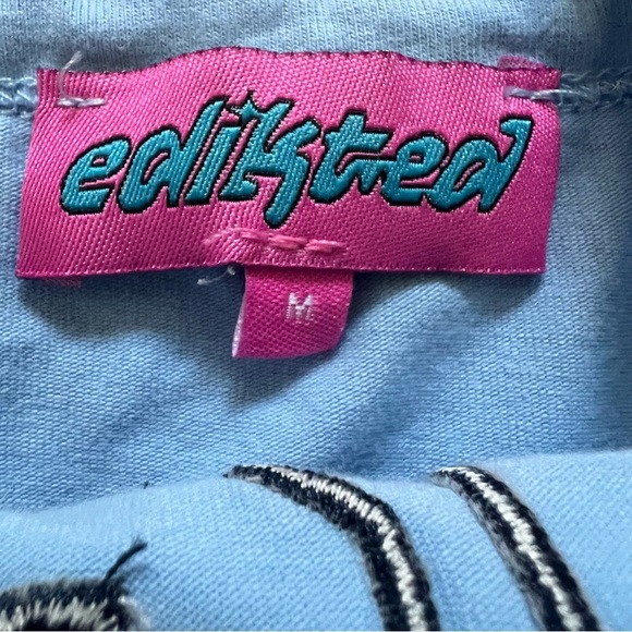 'Edikted Blue 80s Babe Appliqué Cotton Crop Top Graphic Tank Top Stretch M - Picture 5 of 9